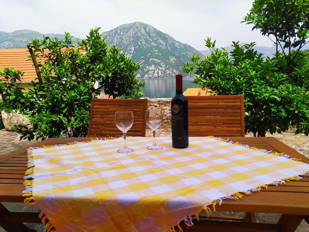 Guest House Maza Kotor Exteriér fotografie